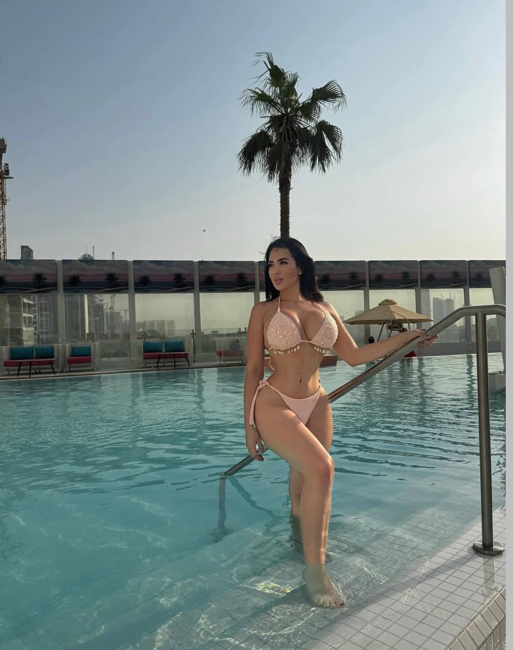 Servicios eróticos en Cartagena - acompañante VIP en hotel de lujo Bocagrande